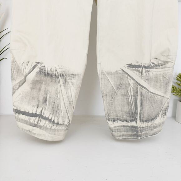 Marithe Francois Girbaud Women's Distressed Khaki Cropped Pants Size 0 - Picture 3 of 8